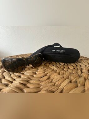 Arnette Polarized Tortoise Shell Wrap Sunglasses & Case Vintage Sport Style
